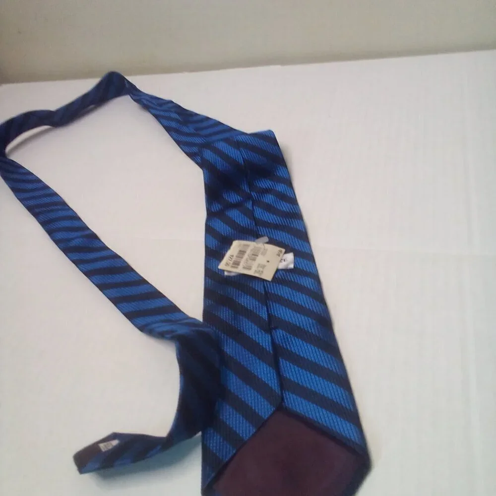 Meeting Street Tie Necktie 100% Silk Stripe Blue Black